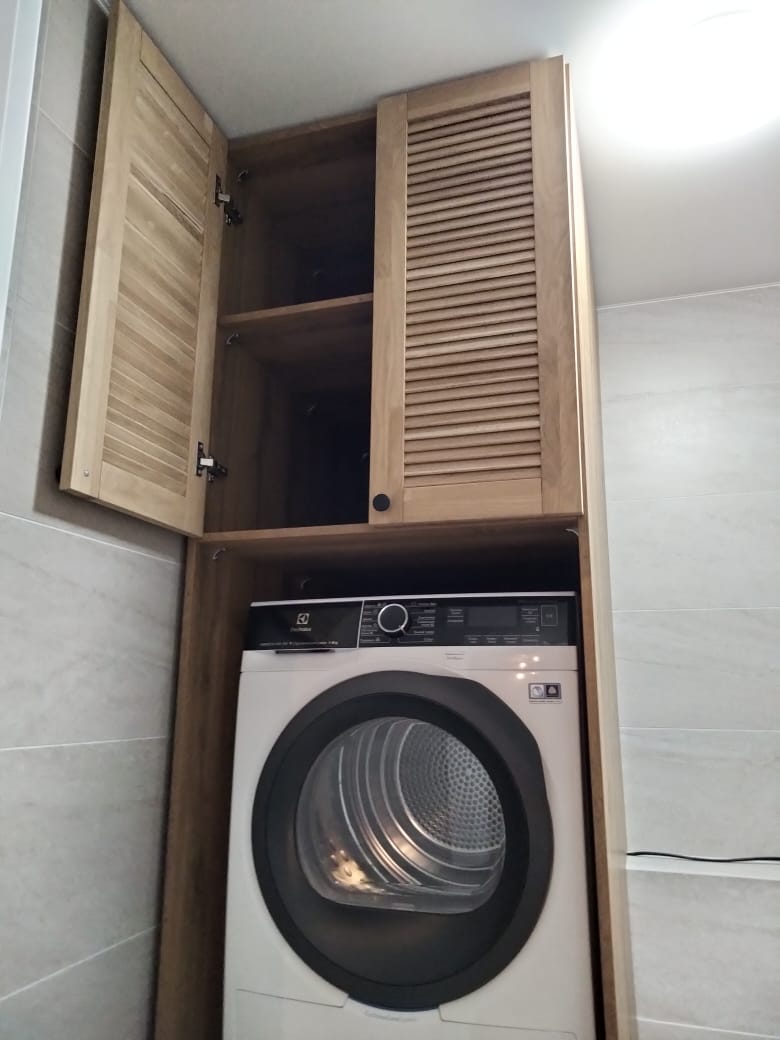 Шкаф в ванную стеллаж напольный над стиральной машиной